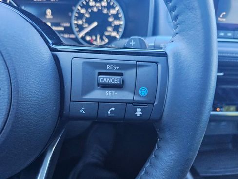 Used 2023 Nissan Rogue SL image 23