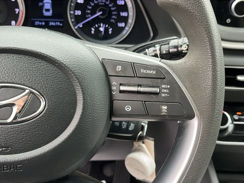 Used 2023 Hyundai Sonata SE image 13