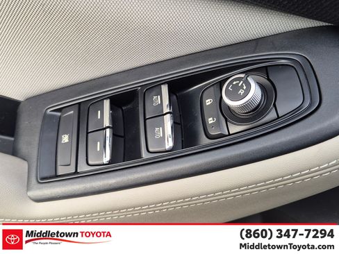 Used 2020 Subaru Forester Premium AWD/4WD image 12