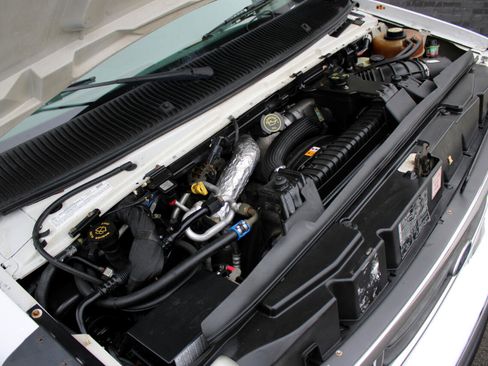 Used 2006 Ford E-350 and Econoline 350 Super Duty image 13