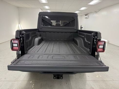New 2026 Jeep Gladiator Sport image 8
