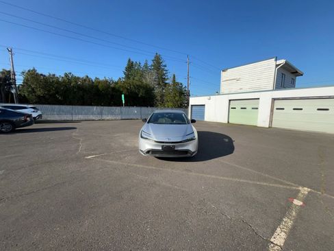 Used 2025 Toyota Prius LE image 15