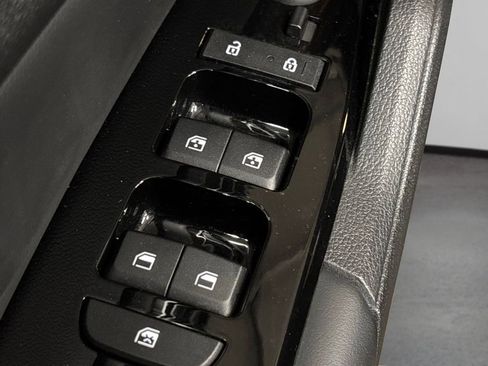 Used 2023 Kia Sportage EX image 32