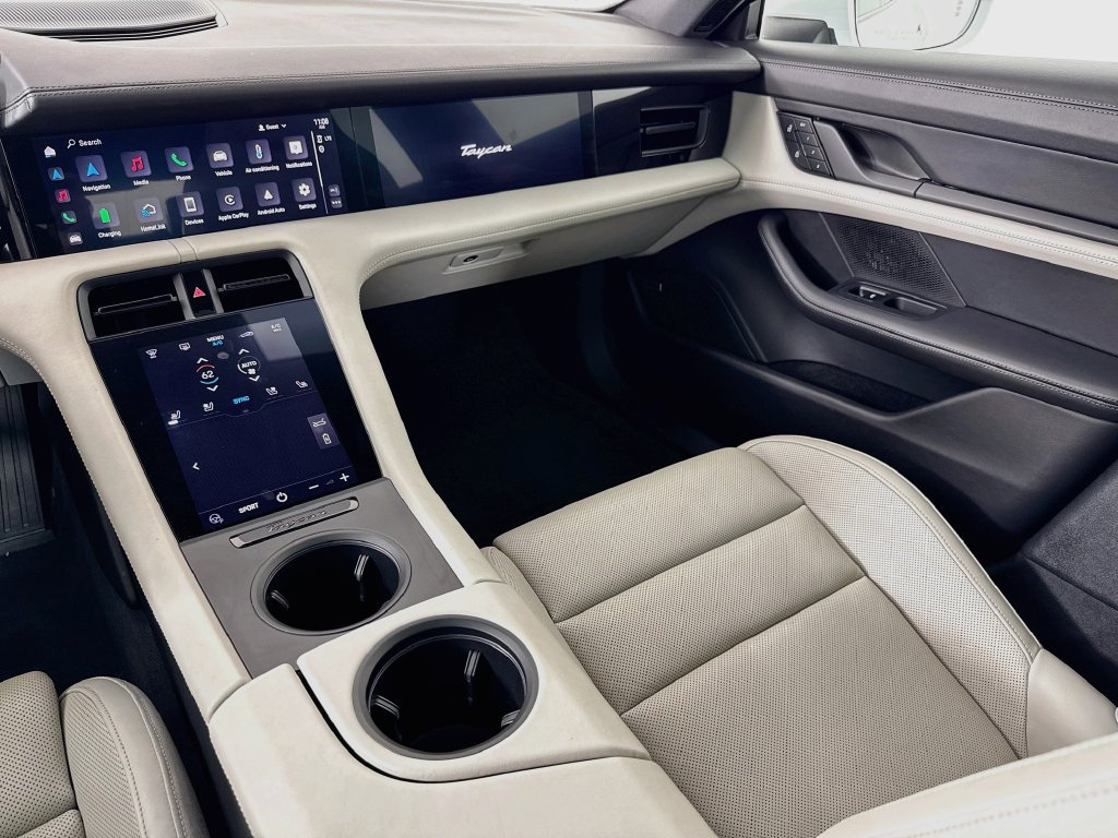 Certified 2022 Porsche Taycan RWD image 25