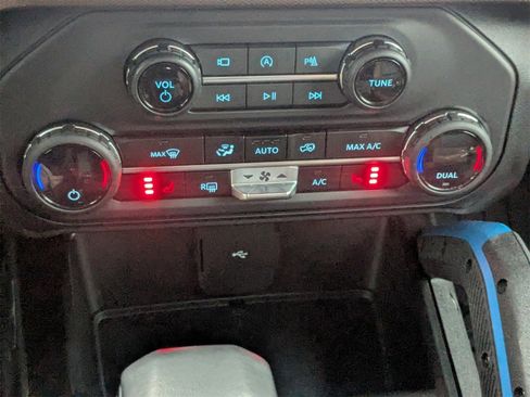 Used 2023 Ford Bronco Outer Banks image 24