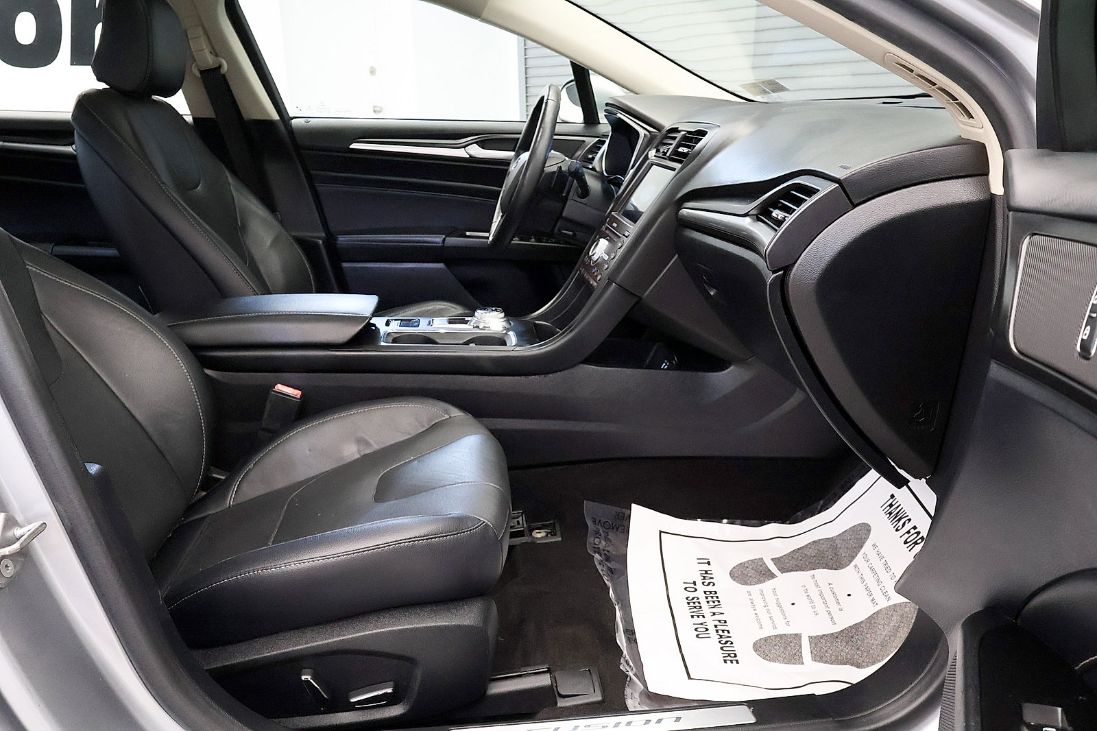 Used 2020 Ford Fusion Titanium FWD image 17