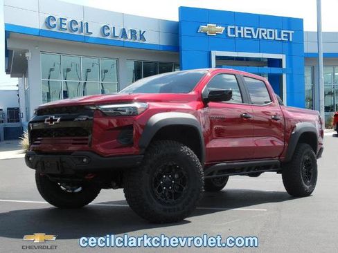 New 2025 Chevrolet Colorado ZR2 w/ ZR2 Bison Edition image 1