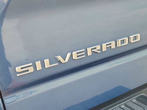 Used 2024 Chevrolet Silverado 1500 LT AWD/4WD image 30