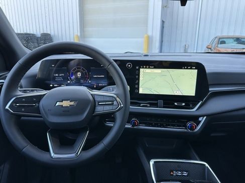 New 2026 Chevrolet Equinox LT image 11