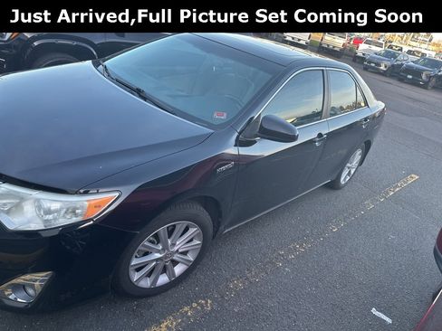 Used 2014 Toyota Camry XLE w/ Leather Package image 1