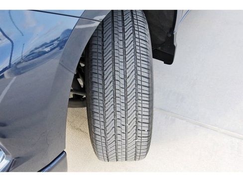 Used 2023 Chevrolet Silverado 1500 Custom image 26