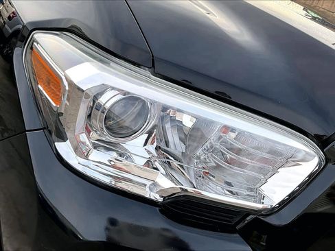 Used 2020 Toyota Tacoma SR image 27