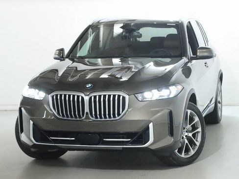 Used 2026 BMW X5 xDrive40i AWD/4WD image 3
