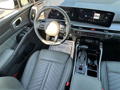 Used 2024 Kia Sorento SX Prestige w/ Sage Leather Package image 17