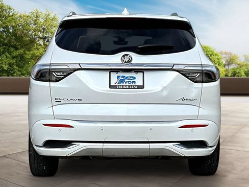 Used 2024 Buick Enclave Avenir w/ Avenir Technology Package AWD/4WD image 4