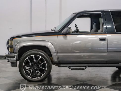 Used 1995 Chevrolet Tahoe 4WD 2-Door image 20