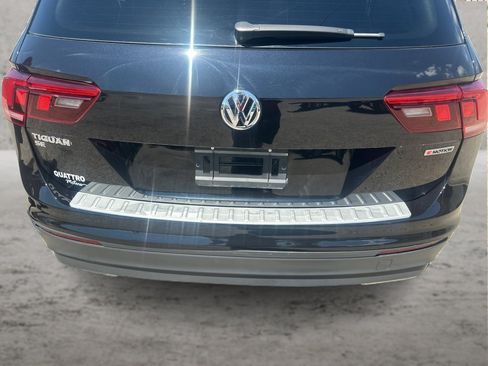 Used 2019 Volkswagen Tiguan SE w/ Panoramic Sunroof Package AWD/4WD image 14