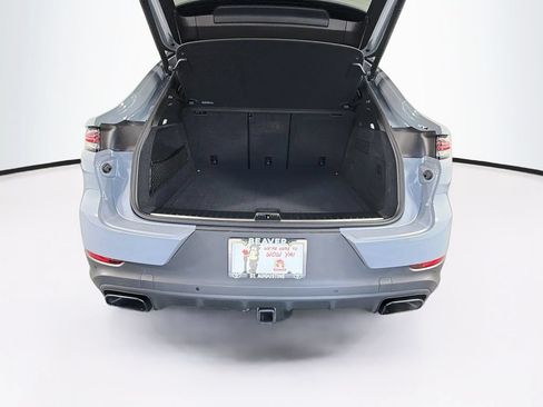 Used 2024 Porsche Cayenne Coupe AWD/4WD image 12