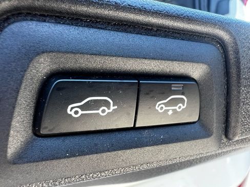 Used 2019 BMW X7 xDrive50i w/ Cold Weather Package AWD/4WD image 33
