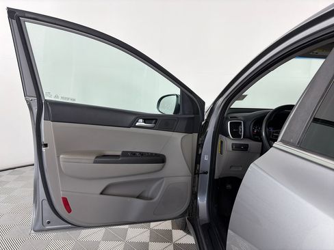 Used 2020 Kia Sportage LX FWD image 10