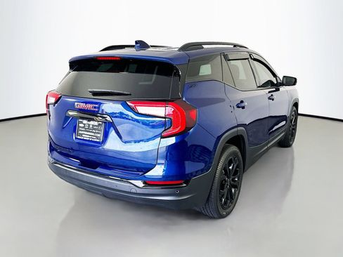 Used 2022 GMC Terrain SLT w/ Tech Package FWD image 7