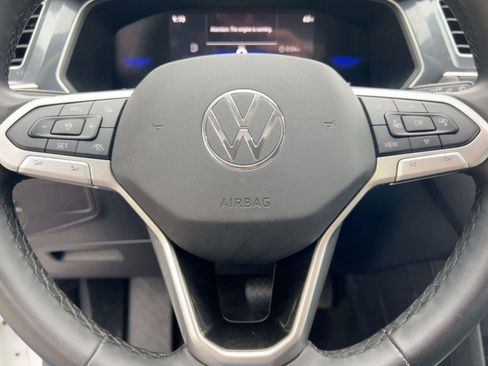 Used 2024 Volkswagen Tiguan Wolfsburg Edition image 17