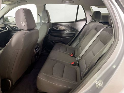 Used 2024 GMC Terrain SLE w/ Driver Convenience Package image 11