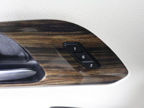 Used 2023 Chrysler Pacifica Limited FWD image 40