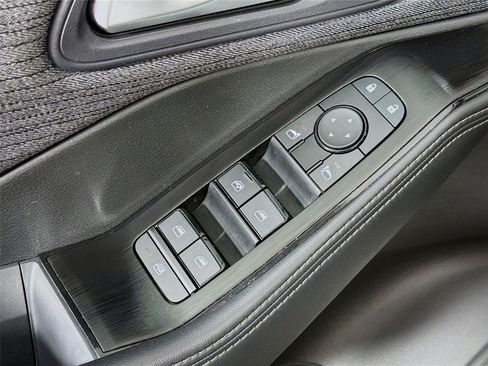 Used 2023 Nissan Rogue SV AWD/4WD image 18