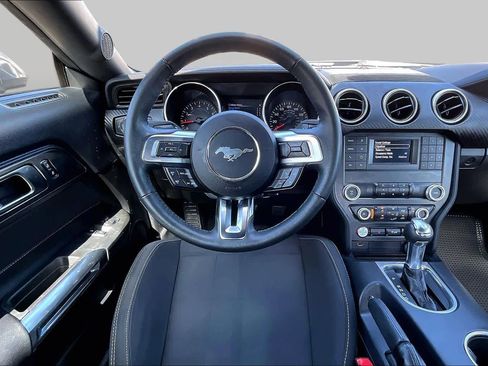 Used 2021 Ford Mustang Coupe RWD image 9