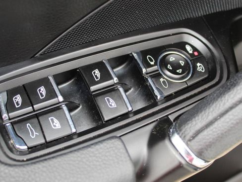 Used 2016 Porsche Cayenne AWD/4WD image 24