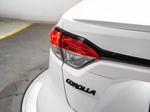 Certified 2022 Toyota Corolla SE FWD image 12