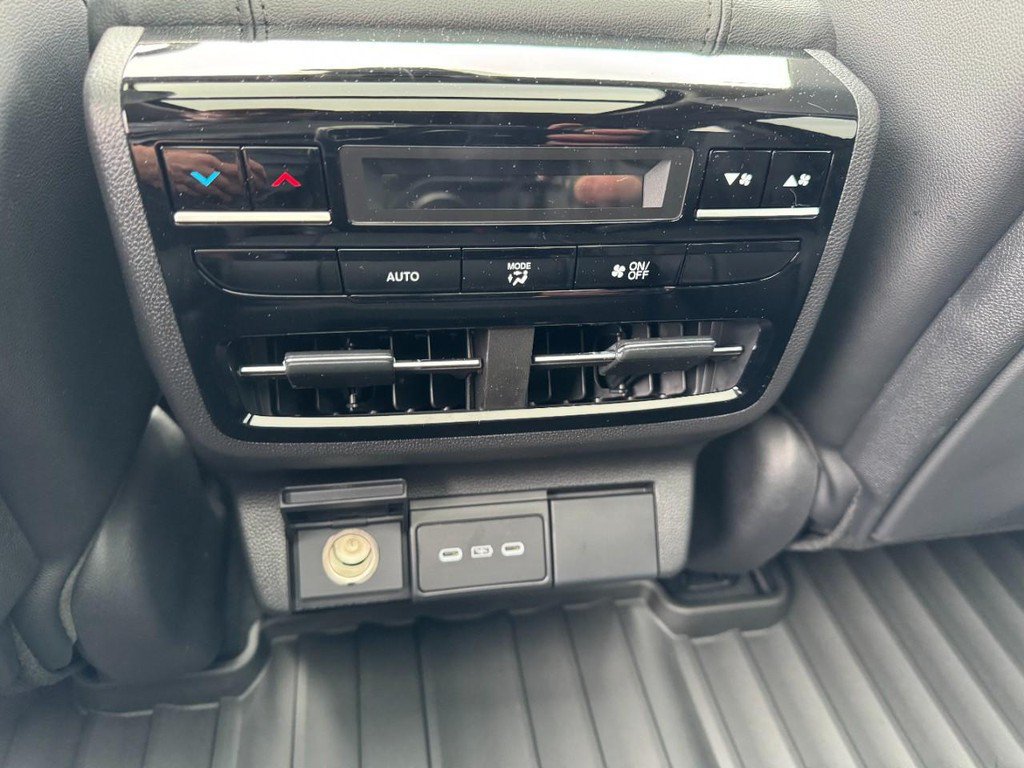 Certified 2026 Acura MDX SH-AWD image 12
