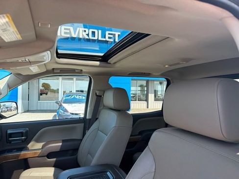 Used 2018 Chevrolet Silverado 1500 LTZ w/ Sport Package AWD/4WD image 14