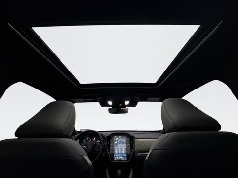 Used 2025 Subaru Forester Premium image 17