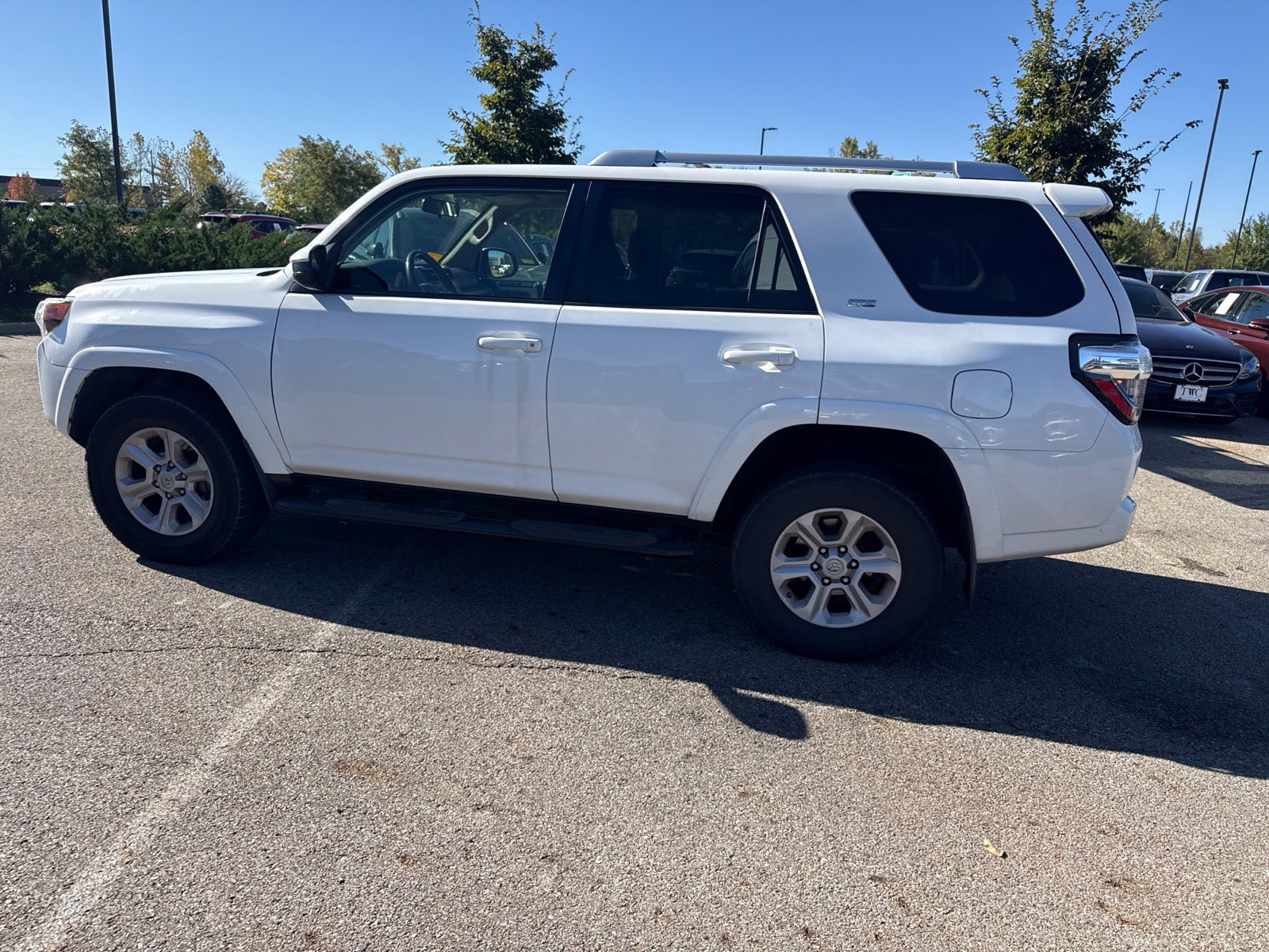 Used 2016 Toyota 4Runner SR5 AWD/4WD image 8