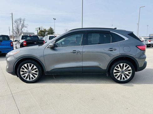 Used 2021 Ford Escape Titanium image 36