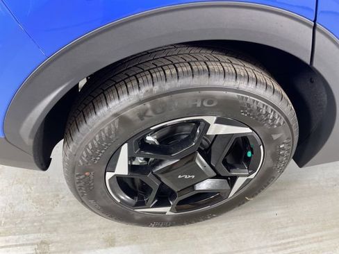 New 2026 Kia Sportage EX w/ EX Panorama Roof Package image 10