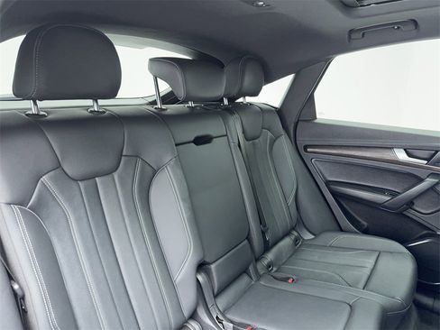 Used 2024 Audi Q5 2.0T Premium w/ Convenience Package image 49