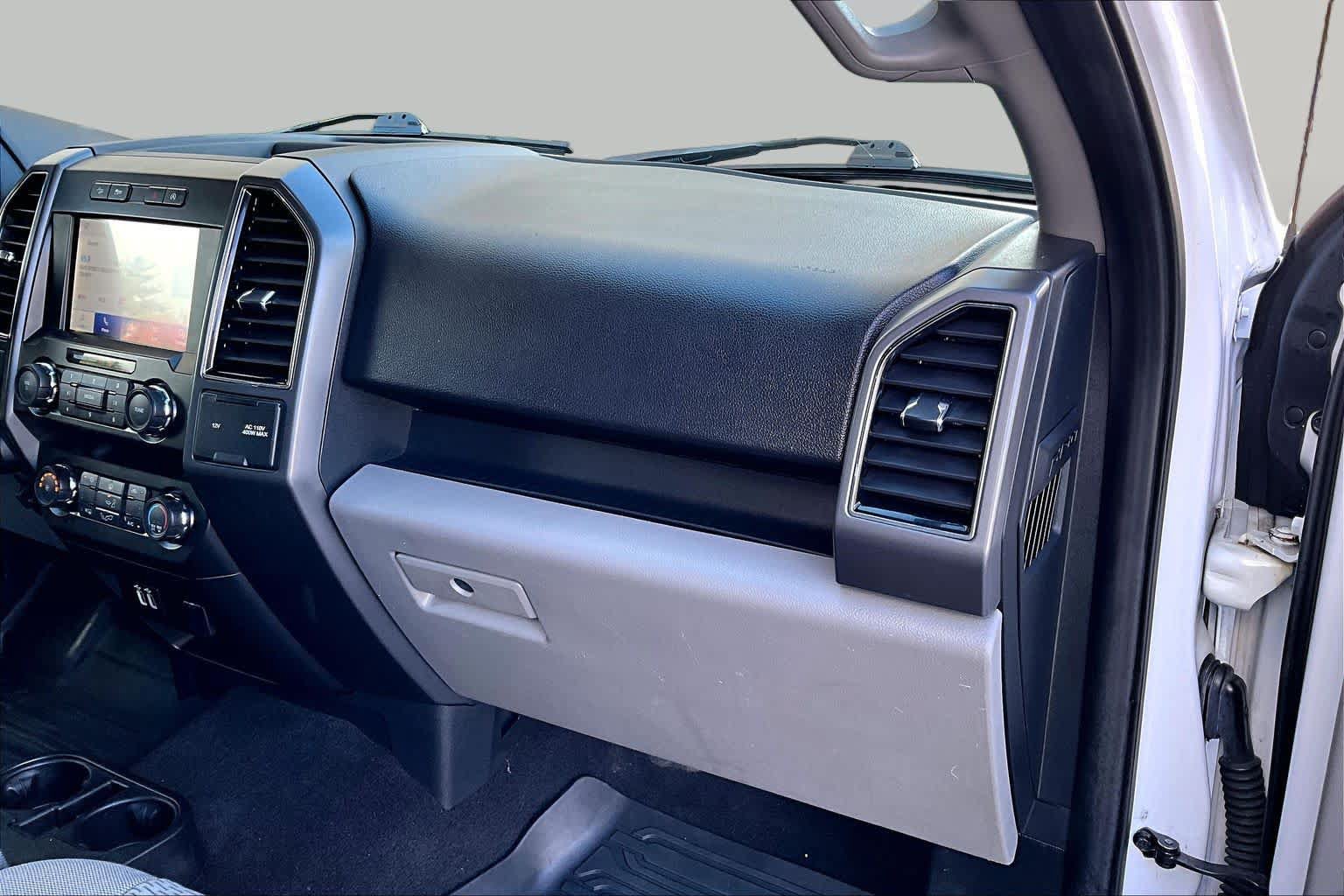 Used 2019 Ford F150 XLT w/ Equipment Group 302A Luxury AWD/4WD image 19