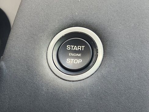 Used 2020 Land Rover Discovery Sport S image 20