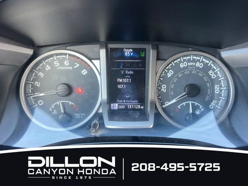 Used 2018 Toyota Tacoma SR5 AWD/4WD image 22