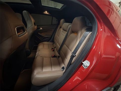 Used 2015 Mercedes-Benz GLA 250 4MATIC image 24