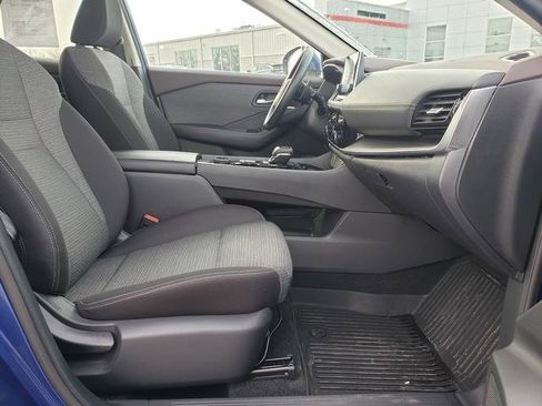 Used 2022 Nissan Rogue SV image 17