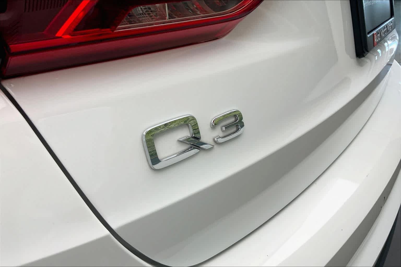 Used 2020 Audi Q3 2.0T Premium Plus w/ Premium Plus Package AWD/4WD image 33