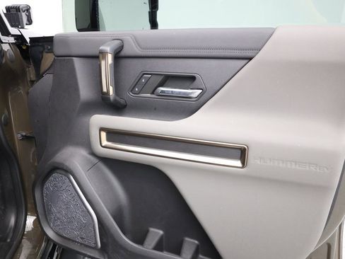 Used 2024 GMC Hummer EV 2X w/ LPO, Illumination Package image 22