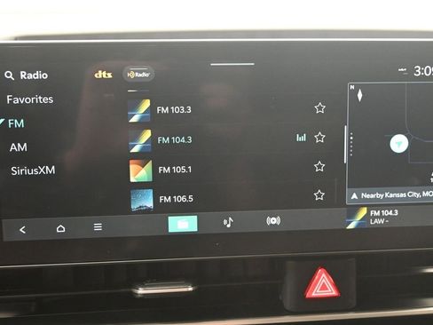 Certified 2025 Kia Carnival image 18