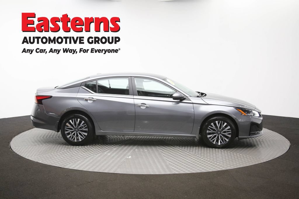 Used 2023 Nissan Altima 2.5 SV AWD/4WD image 46