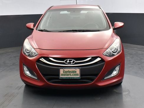 Used 2015 Hyundai Elantra GT FWD image 4