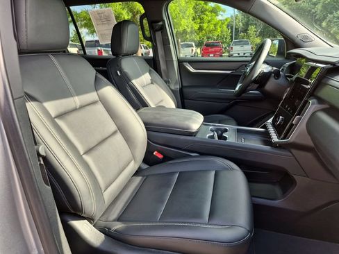 Used 2024 GMC Acadia Elevation w/ Black Edition AWD/4WD image 38